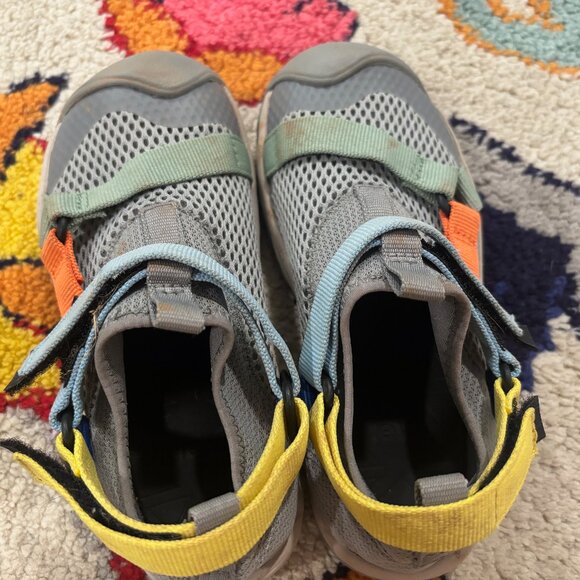 Teva Unisex-Child Outflow Universal Sandal - Size 12 Kids - Picture 2 of 14